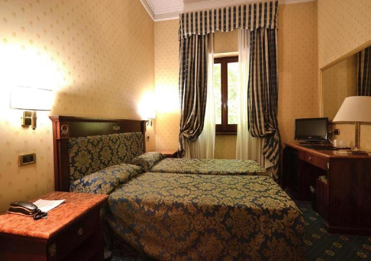 Hotel Cilicia Рим Екстериор снимка