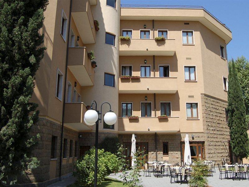 Hotel Cilicia Рим Екстериор снимка