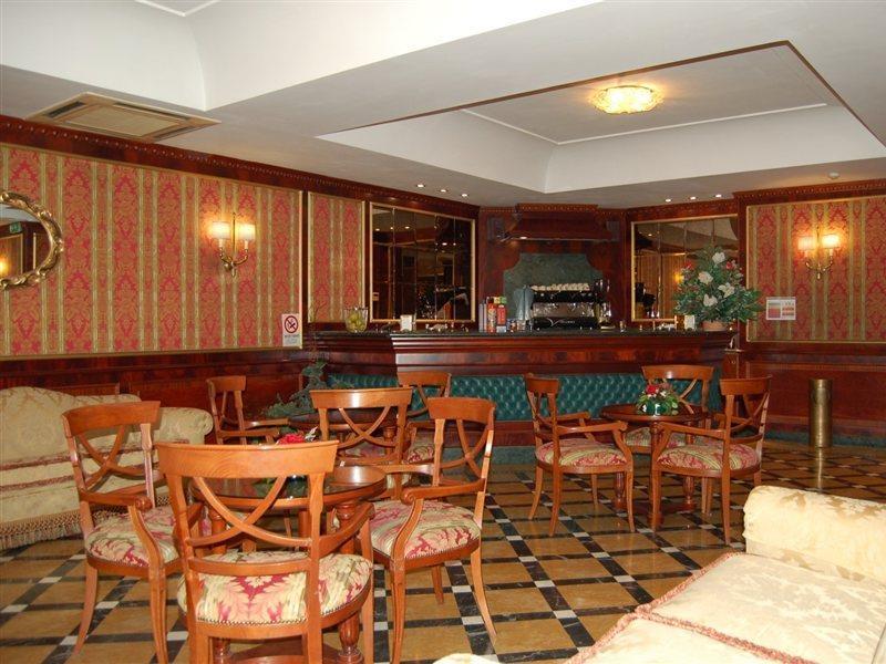 Hotel Cilicia Рим Екстериор снимка