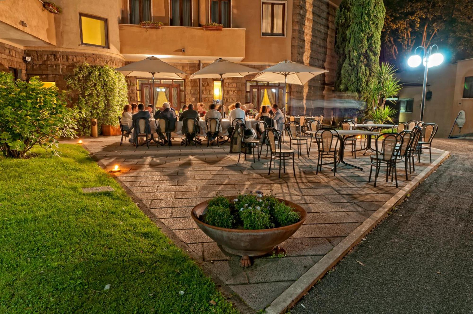 Hotel Cilicia Рим Екстериор снимка